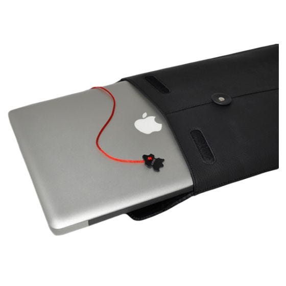 Civilian custodia in pelle Manila-15 per MacBook Air 15" Pro in nero