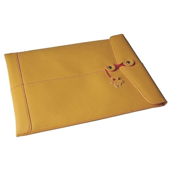 Civilian custodia in pelle Manila-15 per MacBook Air 15" Pro in Mango